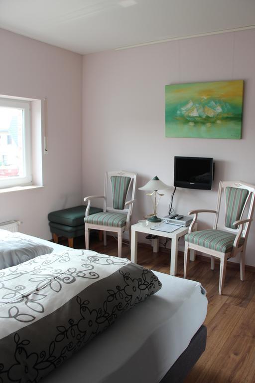 Haus Rheinblick Bed & Breakfast Grieth Ruang foto